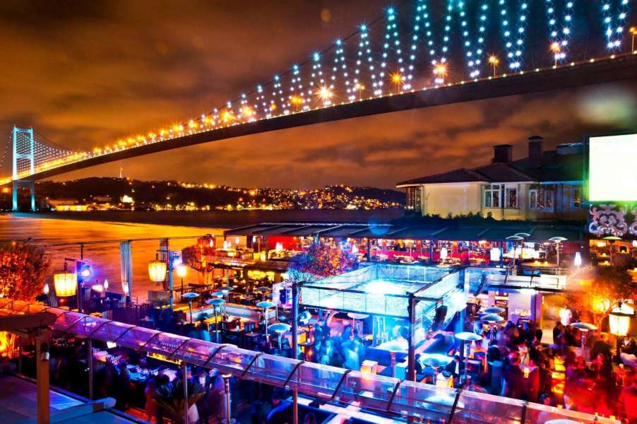 Istanbul's Nightlife Extravaganza: A Journey from Rooftop Bars to Nightclubs